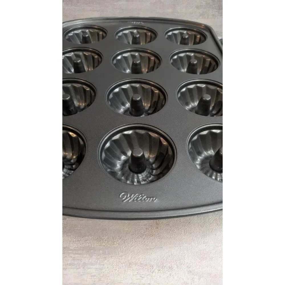 2 Wilton 12-cavity bundt - mini fluted tube pans